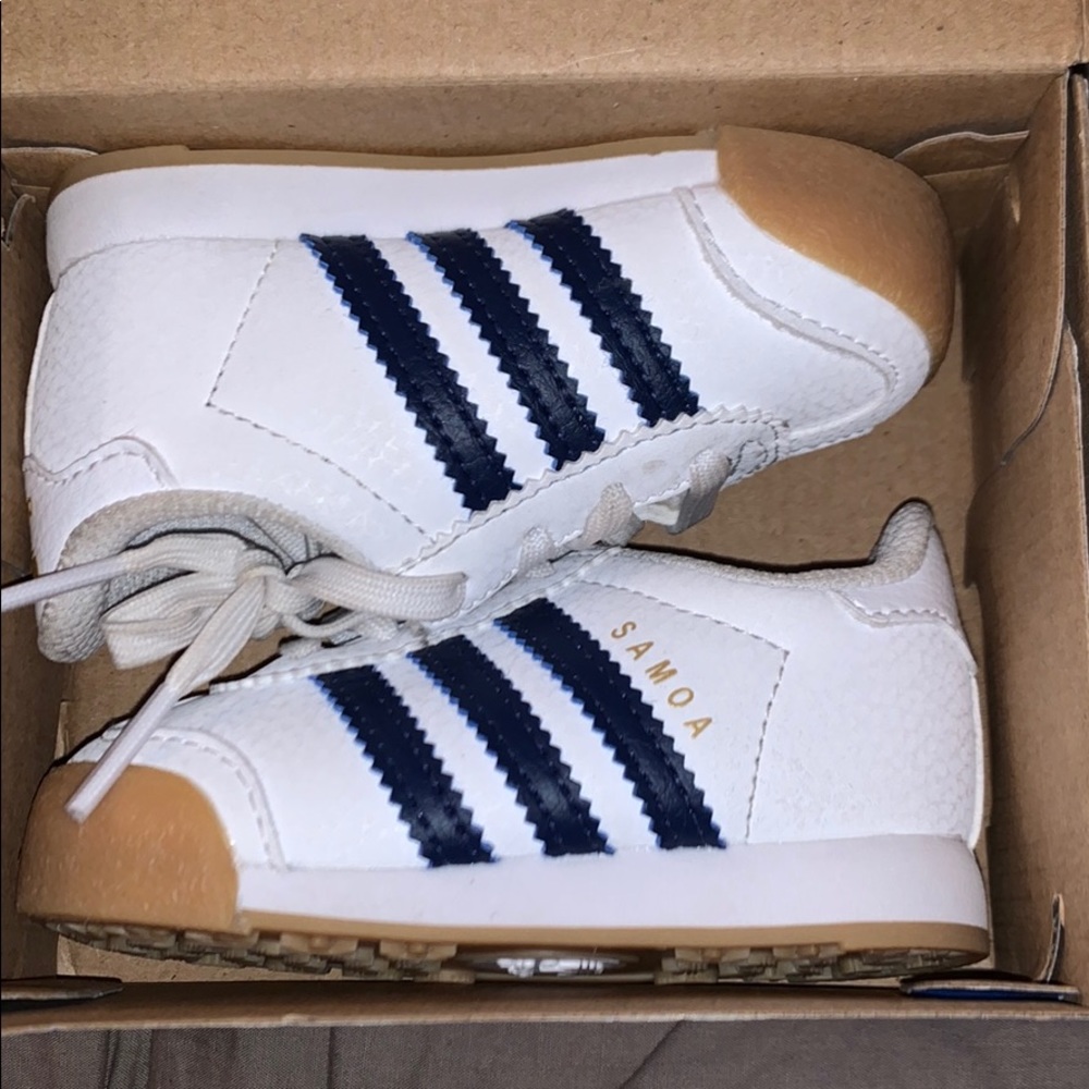 Little Boys sneakers